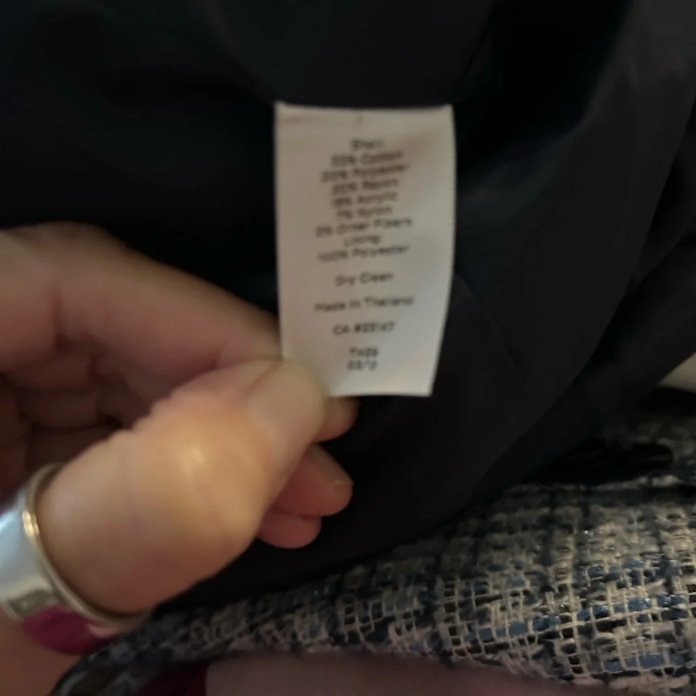 NWOT TALBOTS Navy & White Tweed Blazer, 2Pkts, 3 Buttons w/Detailed Buttons - Picture 6 of 14